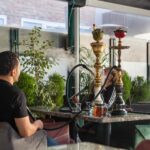What Makes a Shisha Cafe Worth Visiting in Dubai